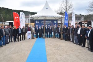 Bursa ili Keles İlçesinde Üreticilere Fidan Dağıtımı 1 Bursa ili Keles İlçesinde Üreticilere Fidan Dağıtımı - Davraz Fidancılık