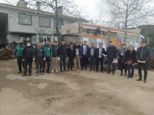 Bursa ili Keles İlçesinde Üreticilere Fidan Dağıtımı 3 Bursa ili Keles İlçesinde Üreticilere Fidan Dağıtımı - Davraz Fidancılık